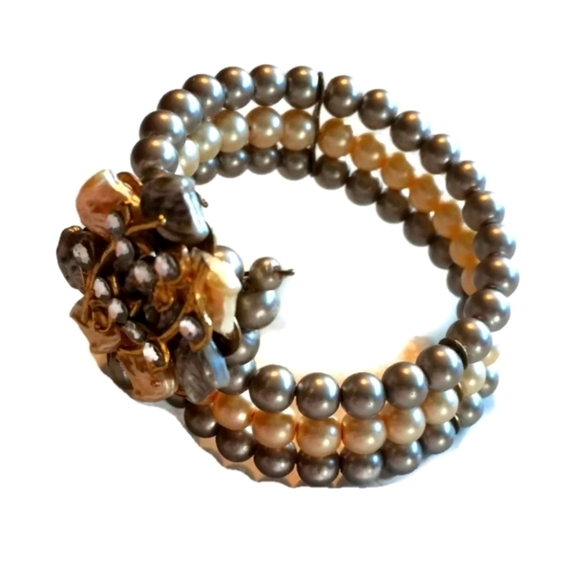 🦋 Baroque Faux Pearl Wire Bracelet - Picture 1 of 2